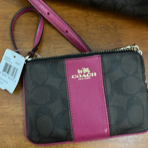 NWTCoach Signature Crossbody Bag - Brown and Pink and wristlet. - Picture 2 of 3
